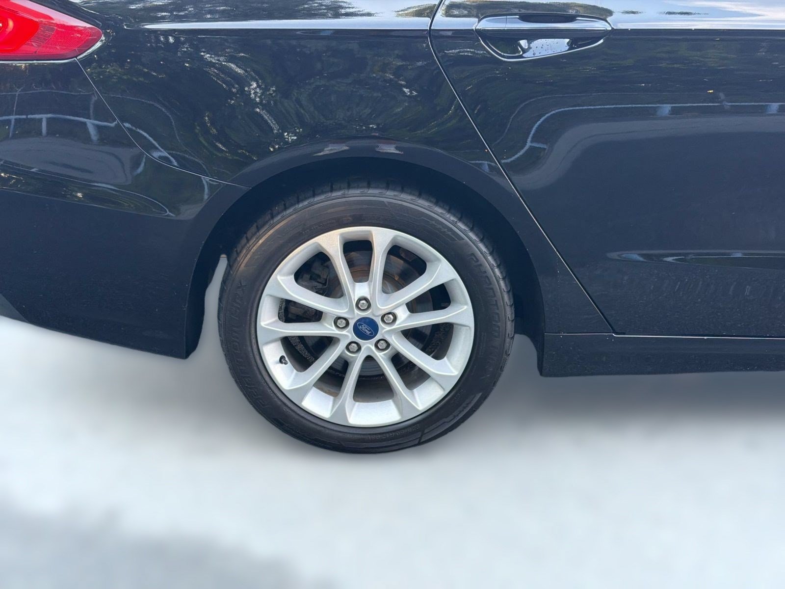 Certified 2020 Ford Fusion SE FWD image 13