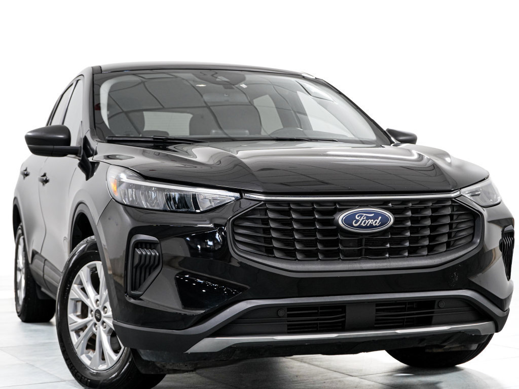 Certified 2025 Ford Escape Active AWD/4WD image 3