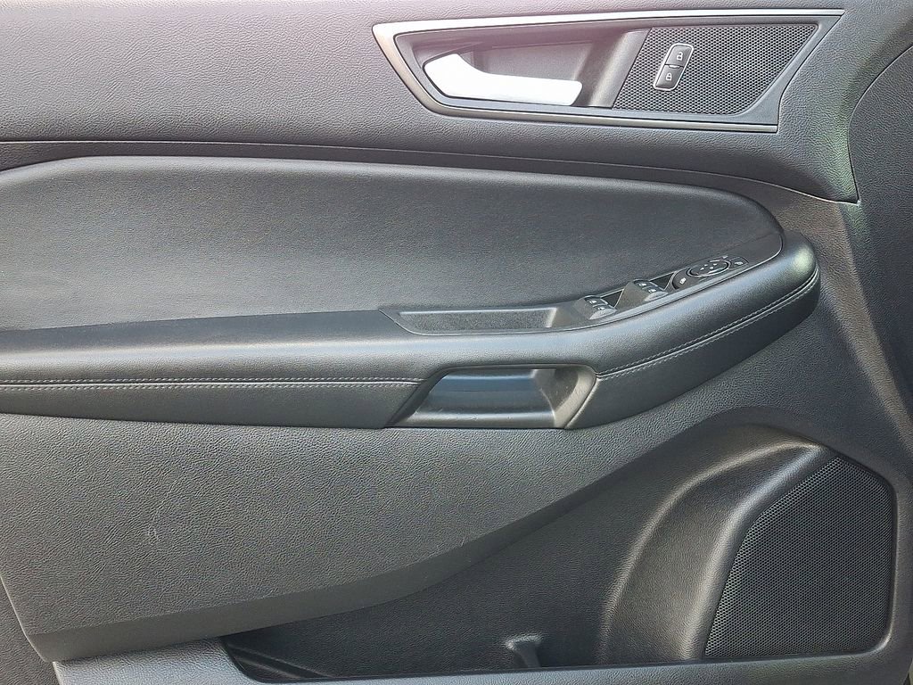 Certified 2022 Ford Edge SE image 13