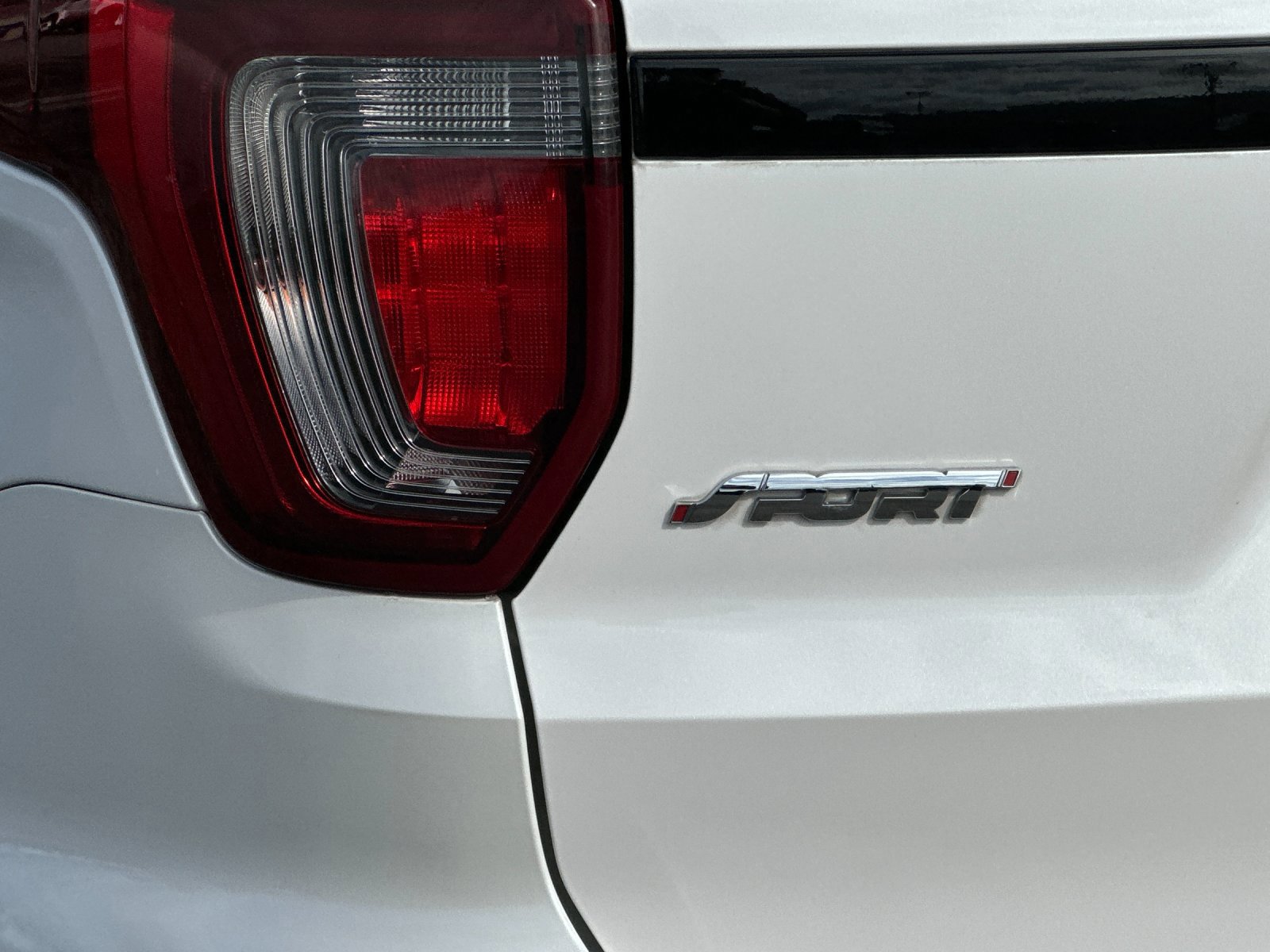 Certified 2017 Ford Explorer Sport image 28