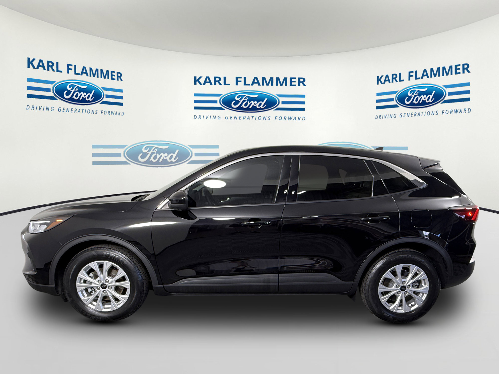 Certified 2024 Ford Escape Active w/ Tech Pack #2 FWD image 5