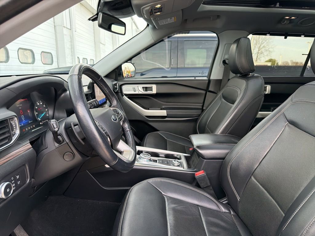 Certified 2021 Ford Explorer Limited w/ Class III Trailer Tow Package image 8