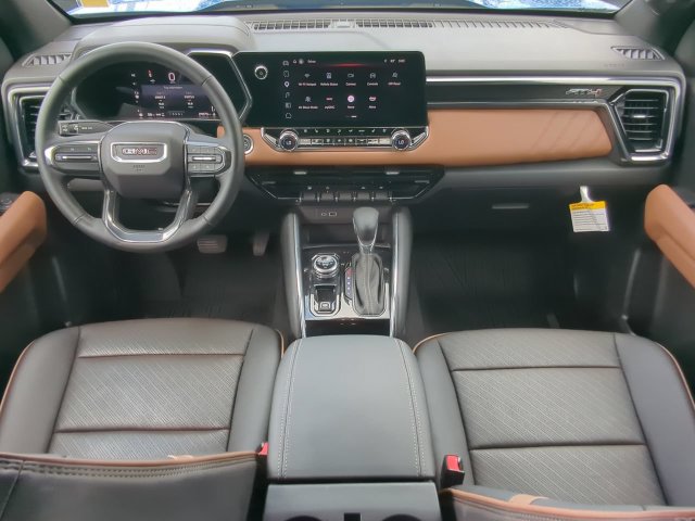 Used 2023 GMC Canyon AT4 w/ AT4 Premium Package AWD/4WD image 16