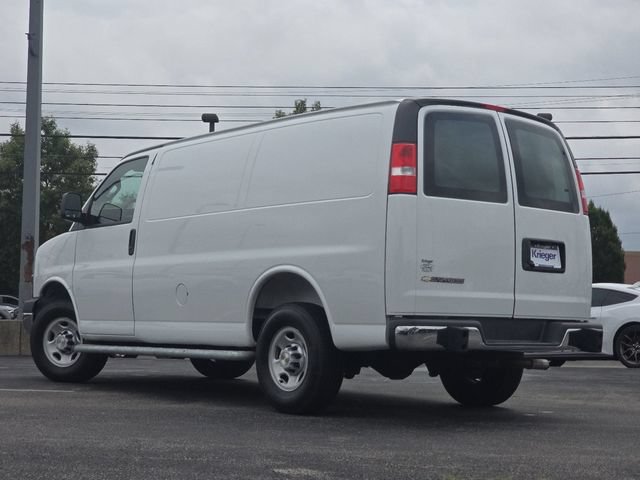 Used 2025 Chevrolet Express 2500 w/ Driver Convenience Package RWD image 9