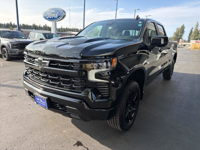 Used 2023 Chevrolet Silverado 1500 LT Trail Boss w/ LT Trail Boss Premium Package AWD/4WD image 3