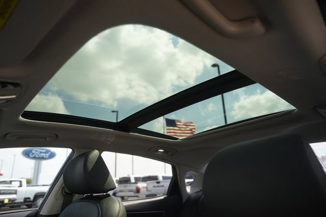Used 2019 Kia Cadenza Technology FWD image 11