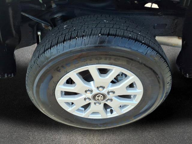 Used 2025 Toyota Tacoma SR5 AWD/4WD image 24