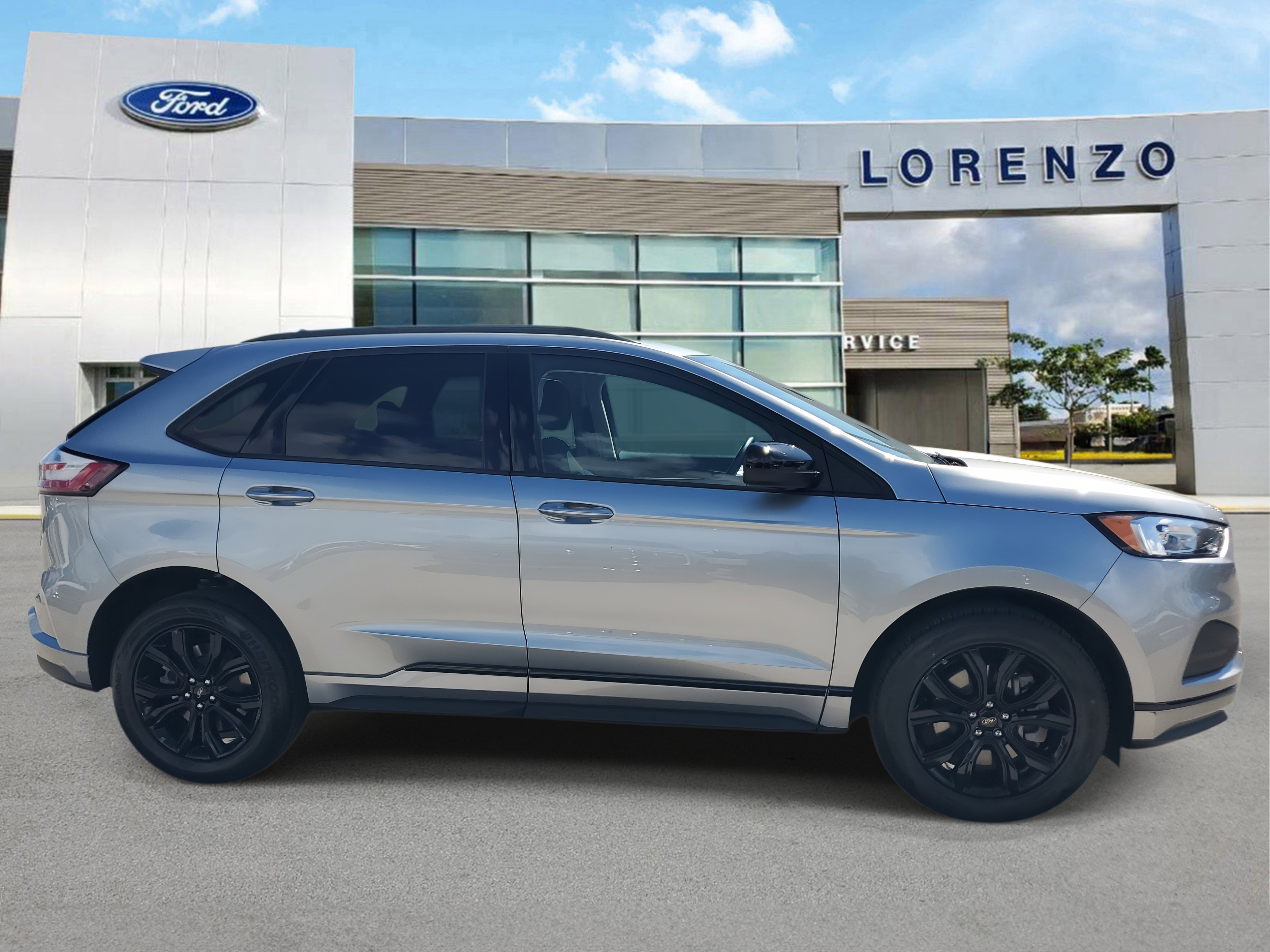 Certified 2024 Ford Edge SE w/ Black Appearance Package image 4