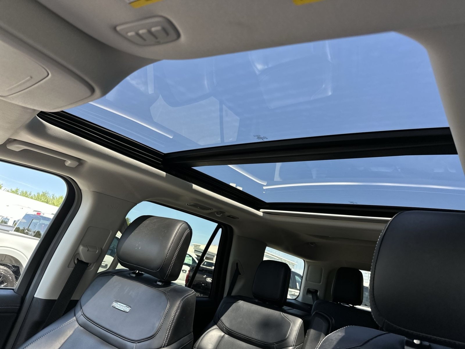 Certified 2025 Ford Expedition Platinum AWD/4WD image 25