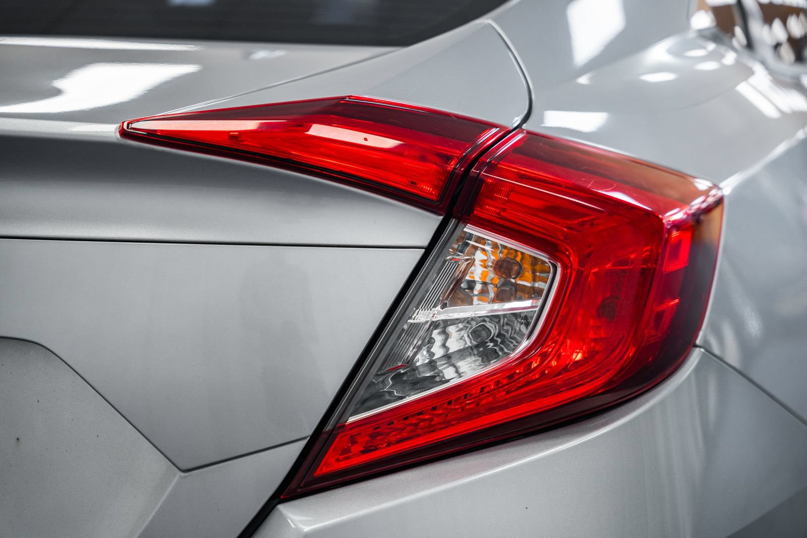 Used 2018 Honda Civic EX image 5