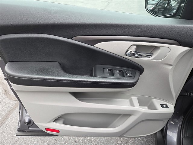 Used 2020 Honda Pilot LX image 13