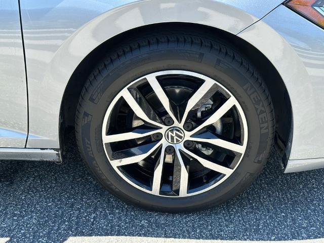 Used 2025 Volkswagen Jetta SE w/ Sunroof Package FWD image 15