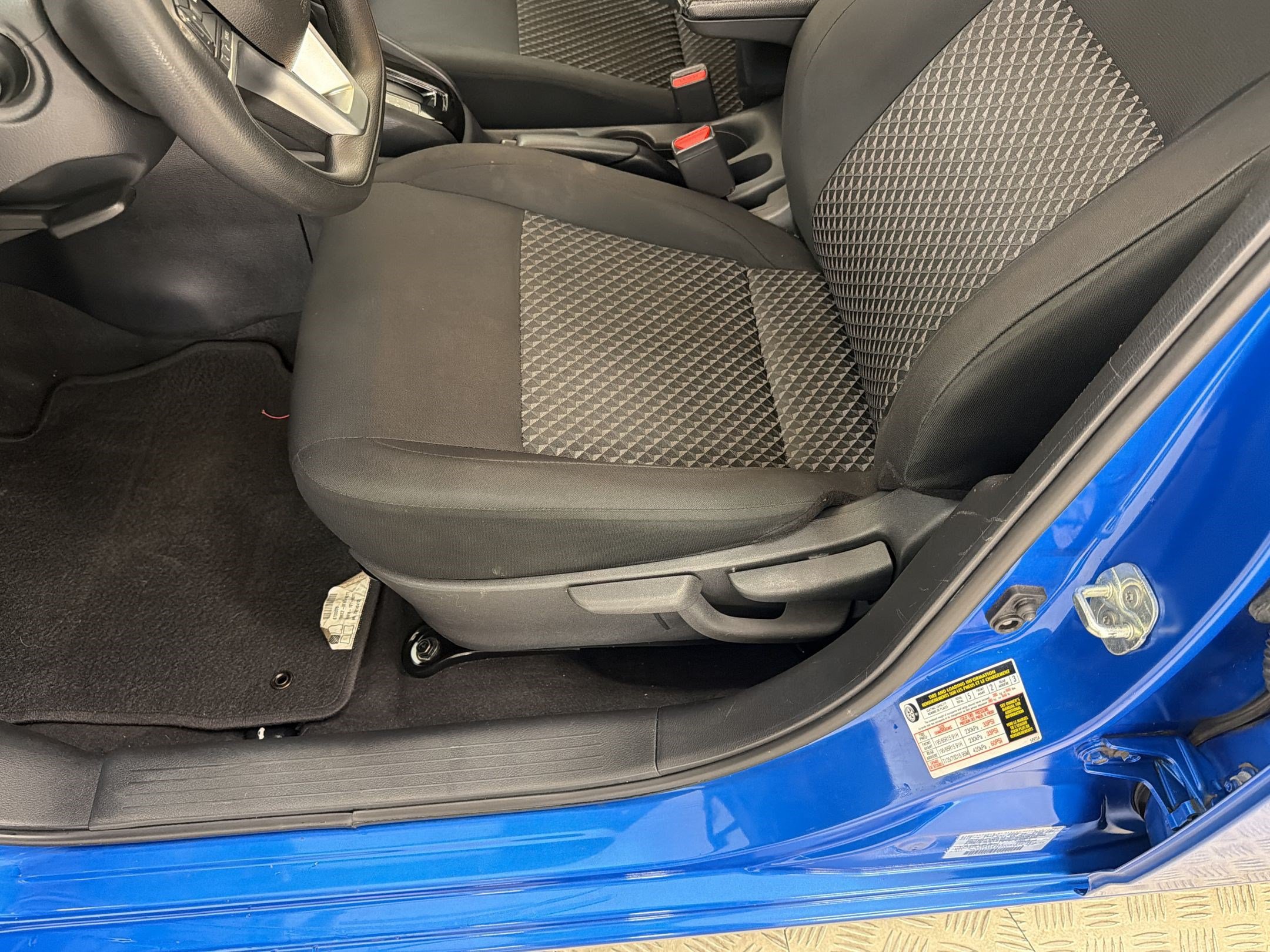 Used 2021 Nissan Versa S FWD image 13
