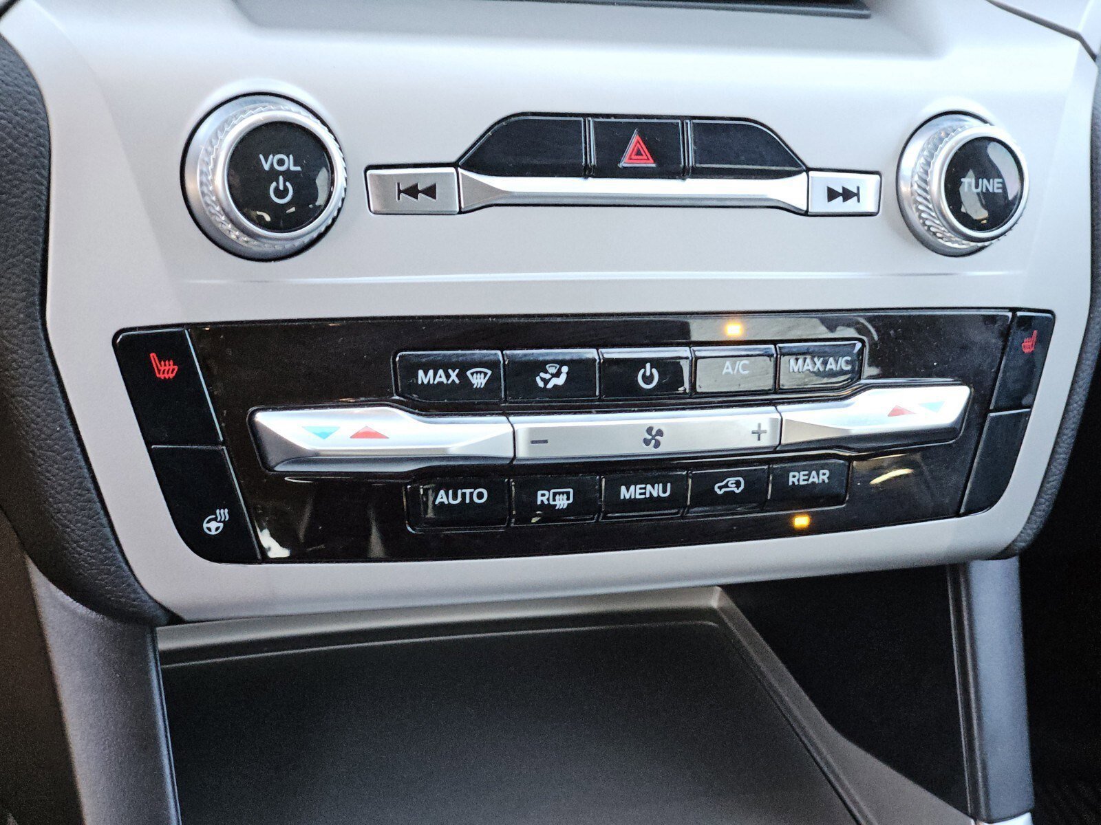 Certified 2023 Ford Explorer XLT w/ Equipment Group 202A image 23