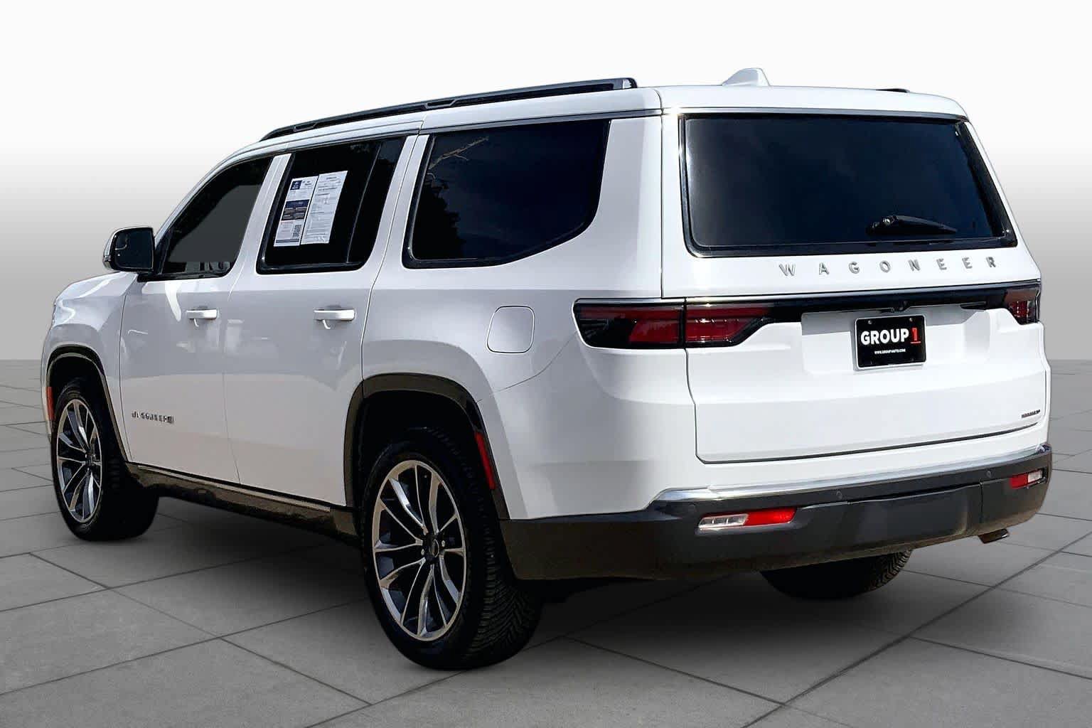 Used 2022 Jeep Wagoneer Series III w/ Premium Group I RWD image 12