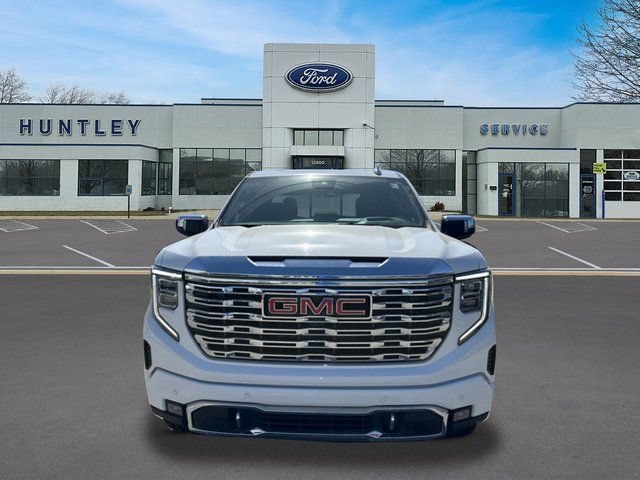 Used 2024 GMC Sierra 1500 Denali w/ Denali Reserve Package AWD/4WD image 2