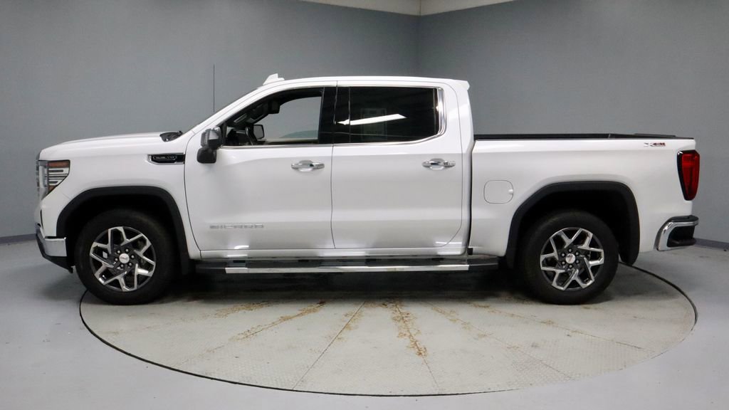 Used 2023 GMC Sierra 1500 SLT w/ SLT Premium Package AWD/4WD image 9