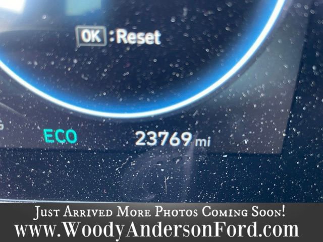 Used 2024 Hyundai Elantra Limited image 13