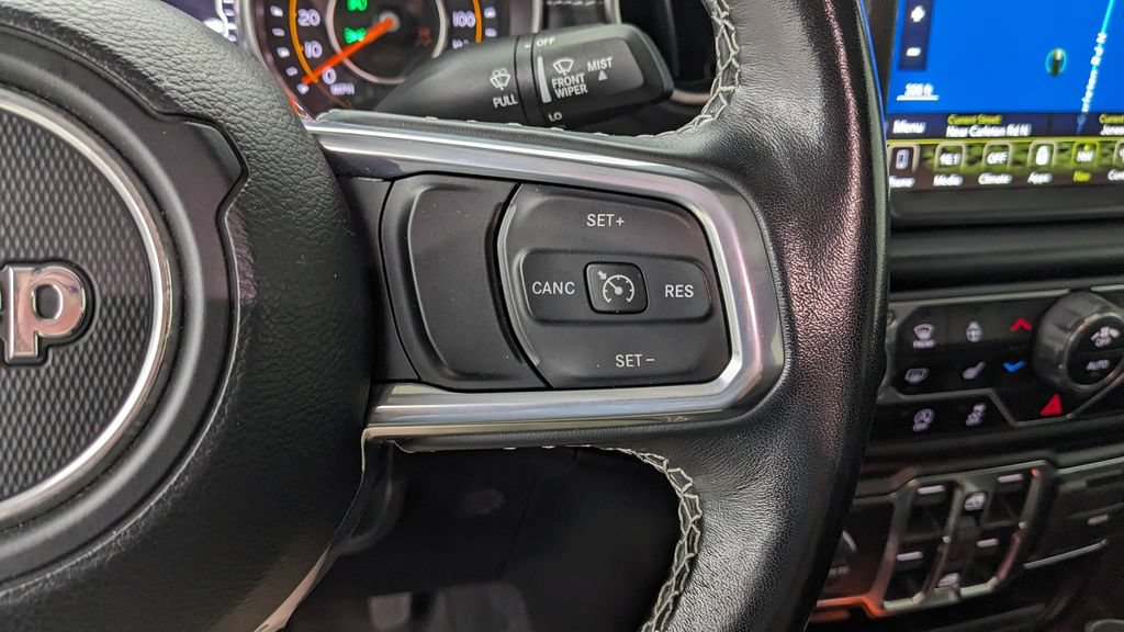 Used 2022 Jeep Gladiator Overland w/ Dual Top Group AWD/4WD image 33