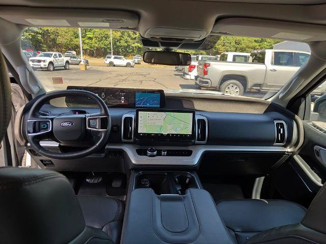 Certified 2025 Ford Expedition Active AWD/4WD image 2