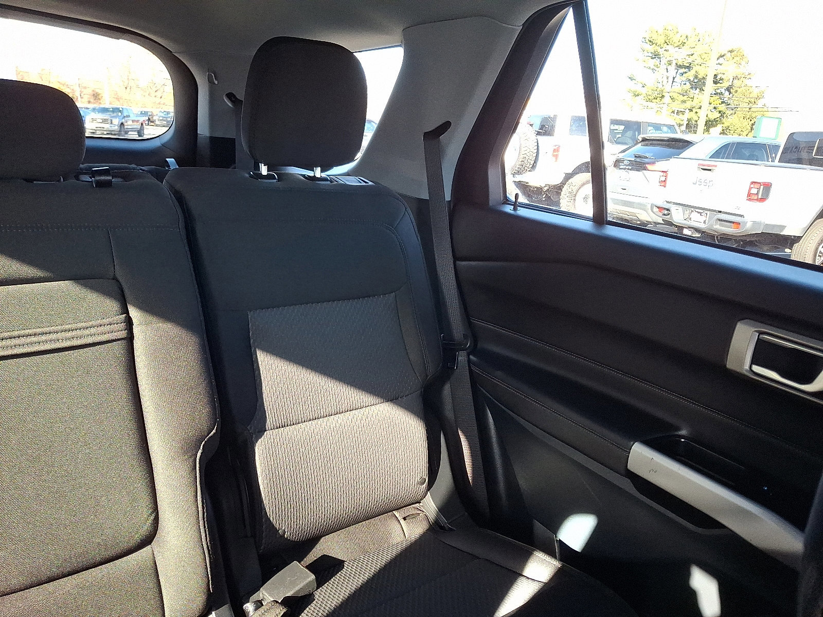 Certified 2024 Ford Explorer XLT image 20