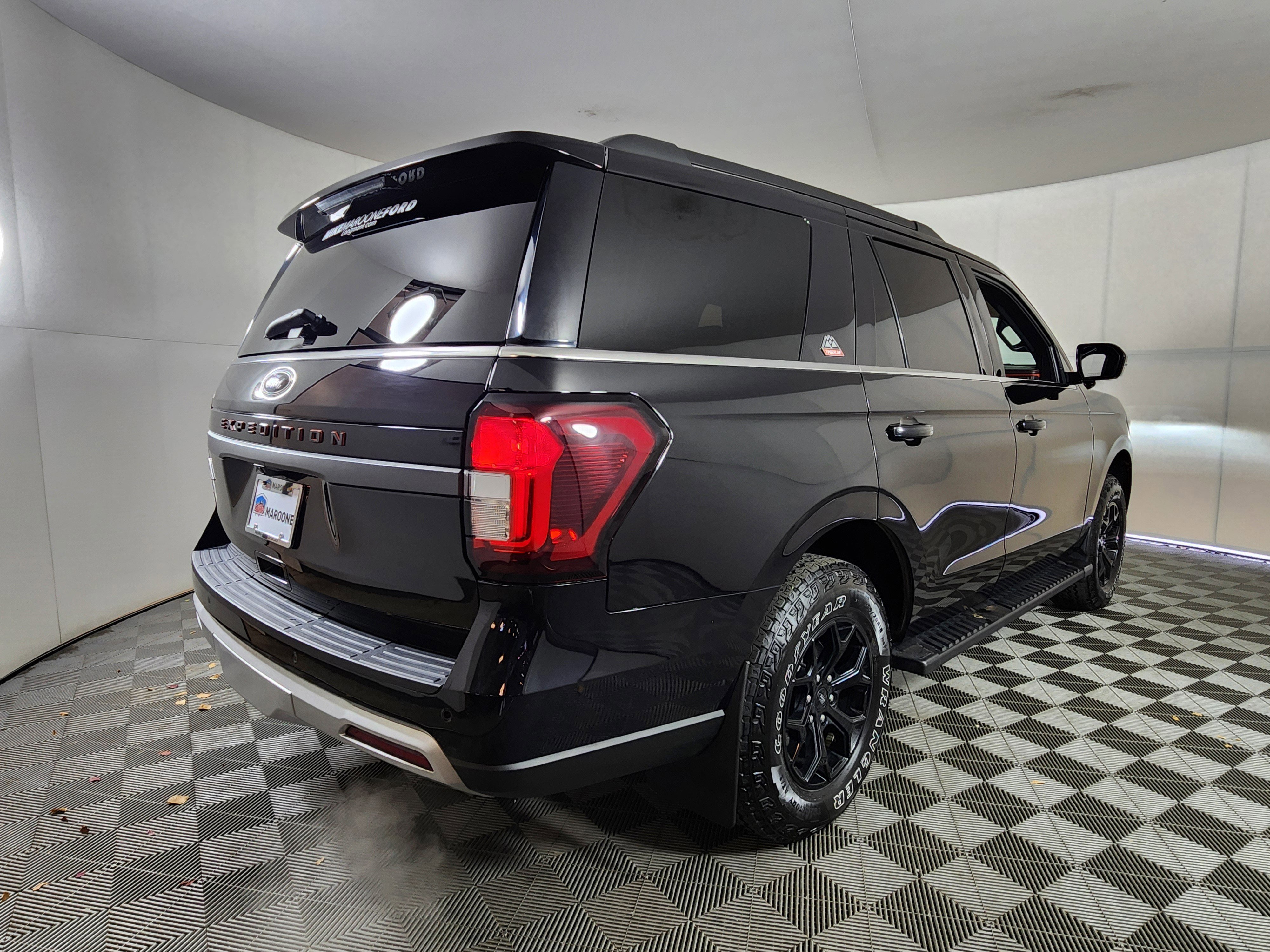 Certified 2024 Ford Expedition Timberline image 5