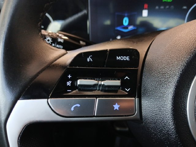 Used 2024 Hyundai Elantra SEL w/ Convenience Package FWD image 10