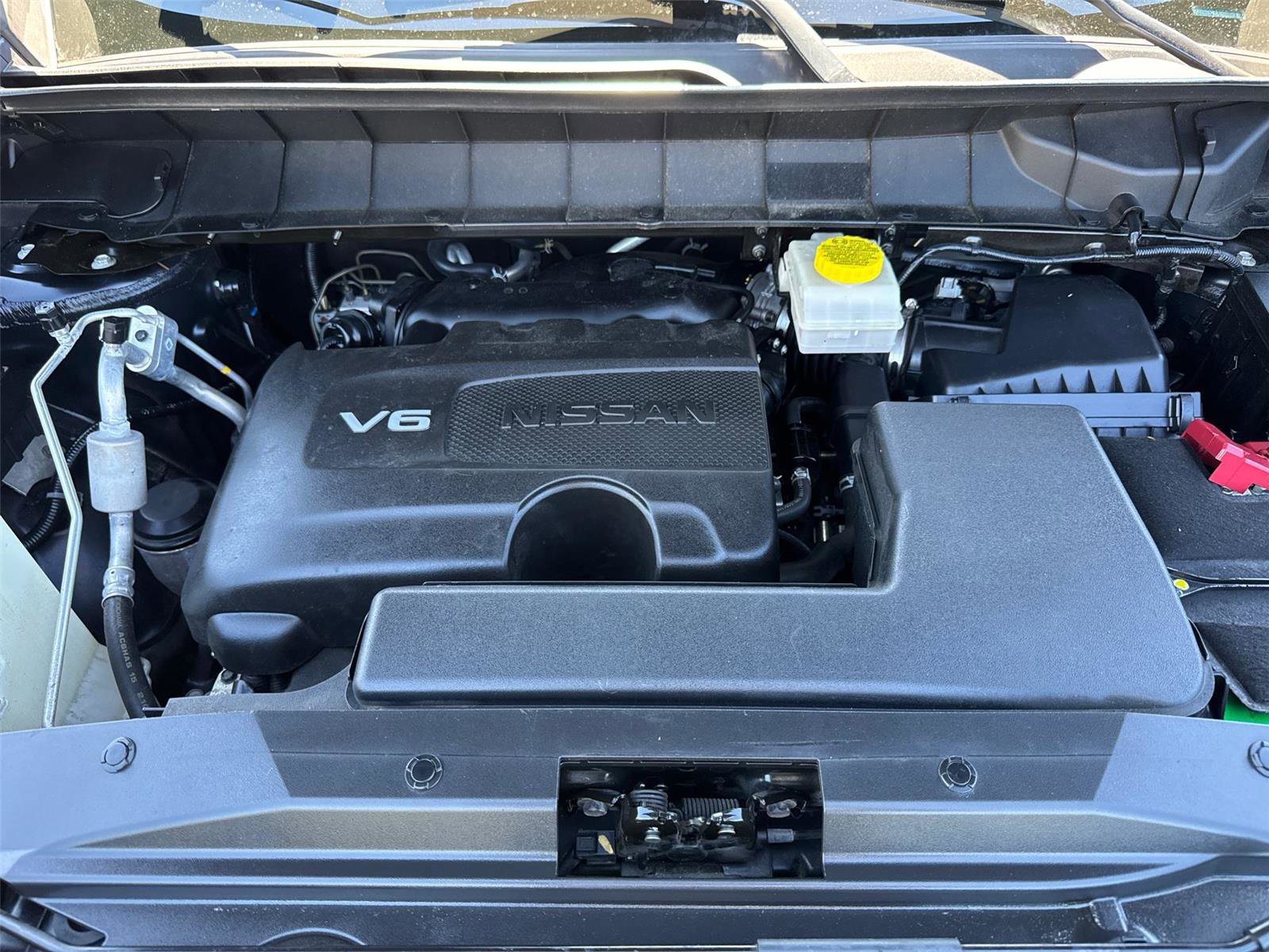 Used 2022 Nissan Pathfinder SV image 11