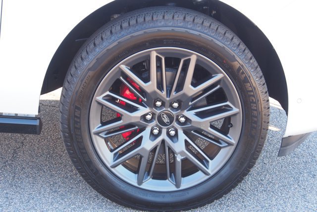 Certified 2025 Ford Expedition Platinum w/ Stealth Performance Package image 9