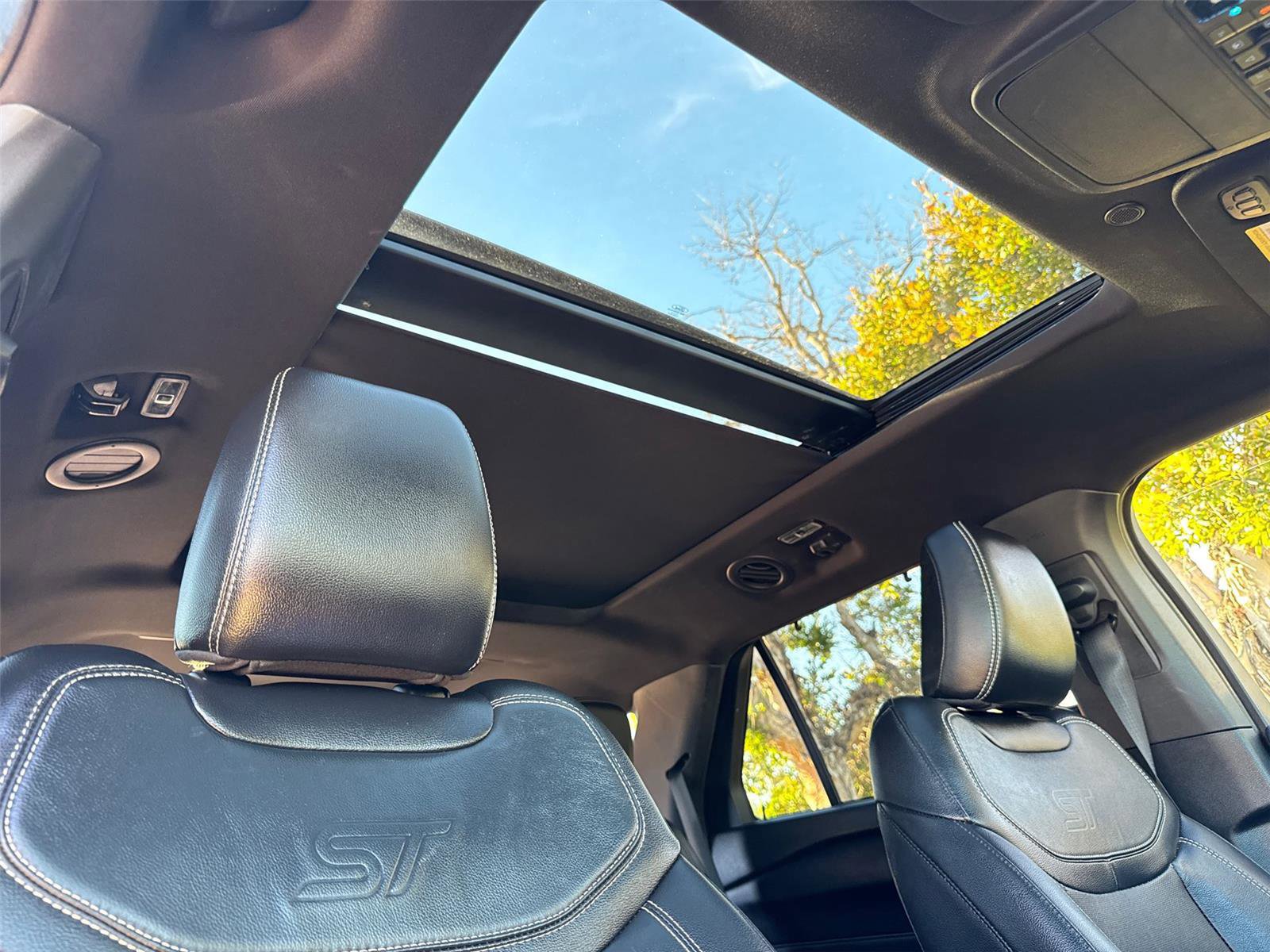 Certified 2021 Ford Explorer ST w/ Equipment Group 401A image 16