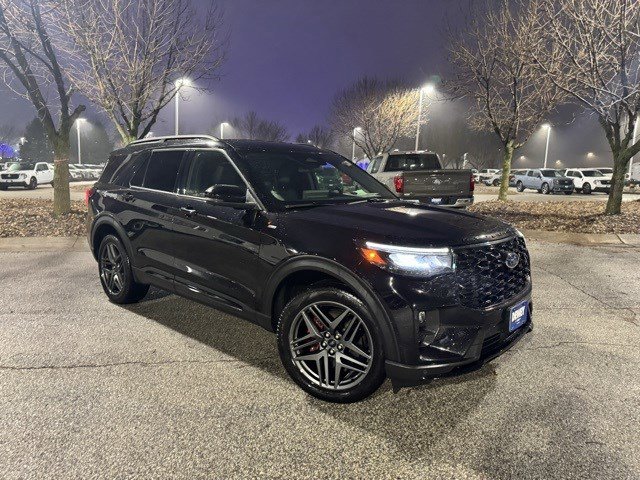 Certified 2025 Ford Explorer ST-Line w/ ST-Line Street Pack image 1