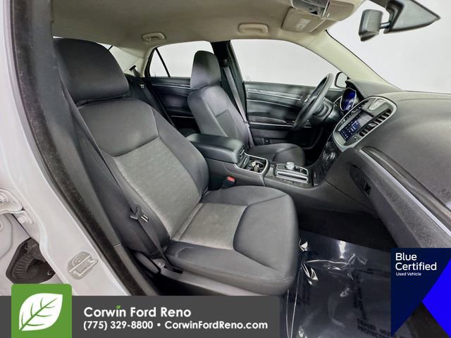 Used 2022 Chrysler 300 Touring image 28