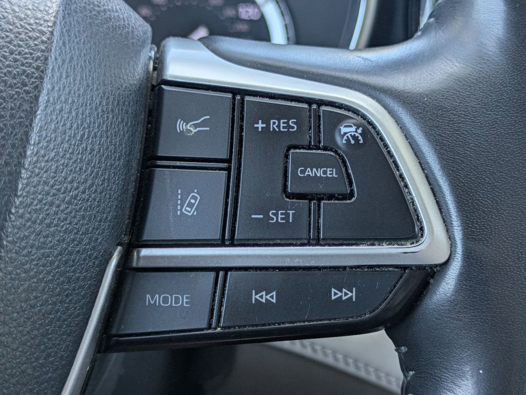 Used 2022 Toyota Highlander Platinum AWD/4WD image 27