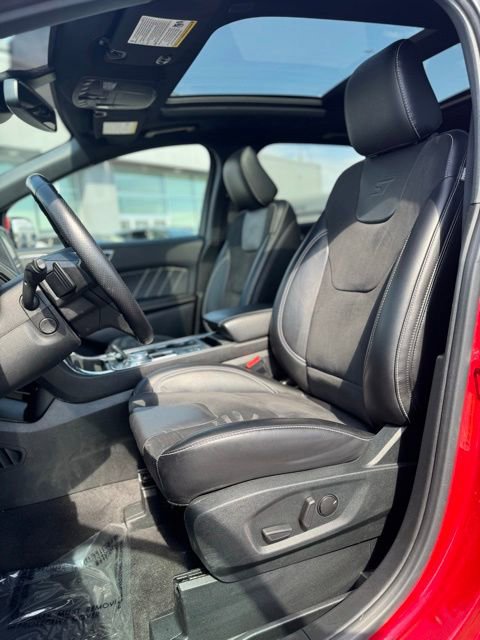 Certified 2022 Ford Edge ST w/ Equipment Group 401A AWD/4WD image 14