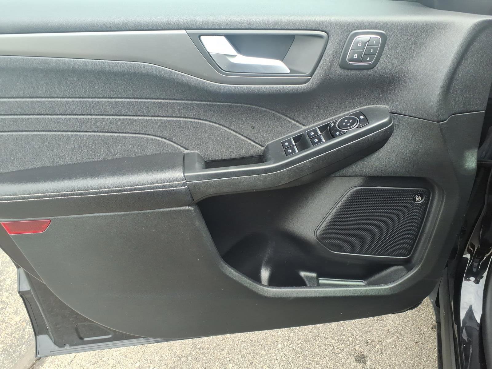 Certified 2023 Ford Escape Active w/ Tech Pack #2 image 11