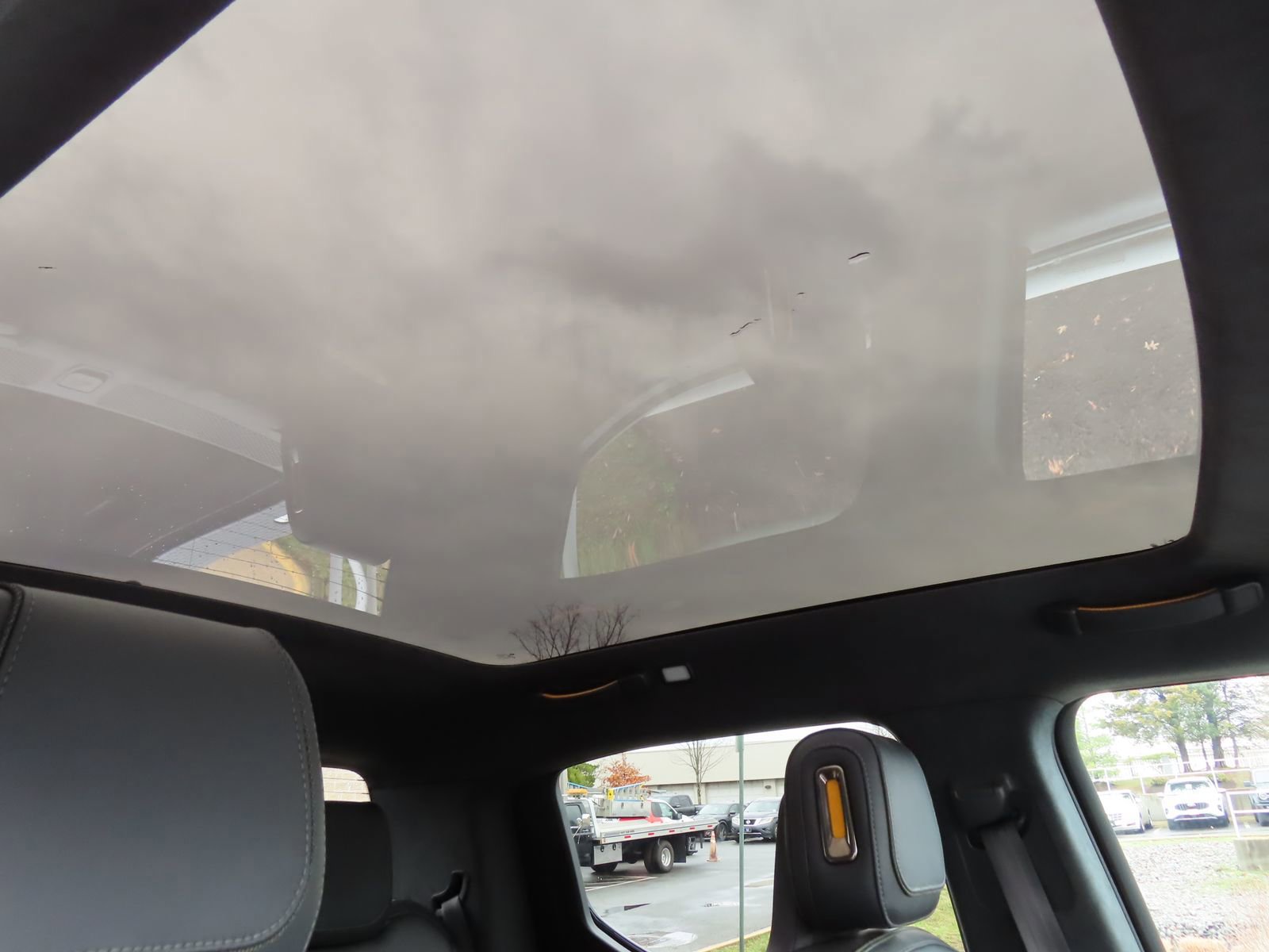 Used 2025 Rivian R1T Adventure image 35