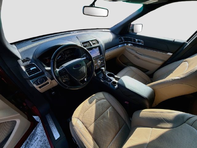 Certified 2017 Ford Explorer Limited FWD image 29