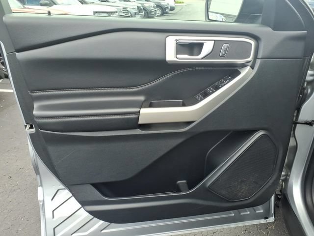 Certified 2021 Ford Explorer XLT w/ Equipment Group 202A AWD/4WD image 14