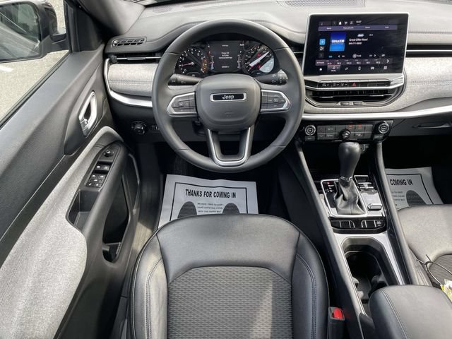 Used 2024 Jeep Compass Latitude AWD/4WD image 11