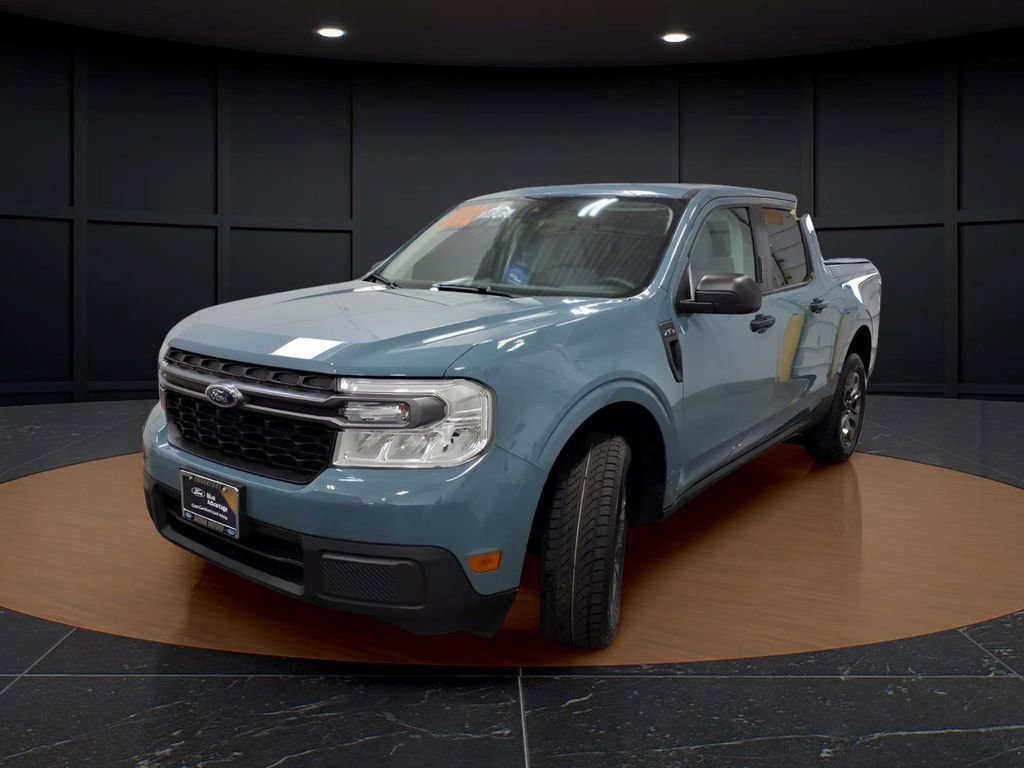 Certified 2022 Ford Maverick XLT FWD image 3