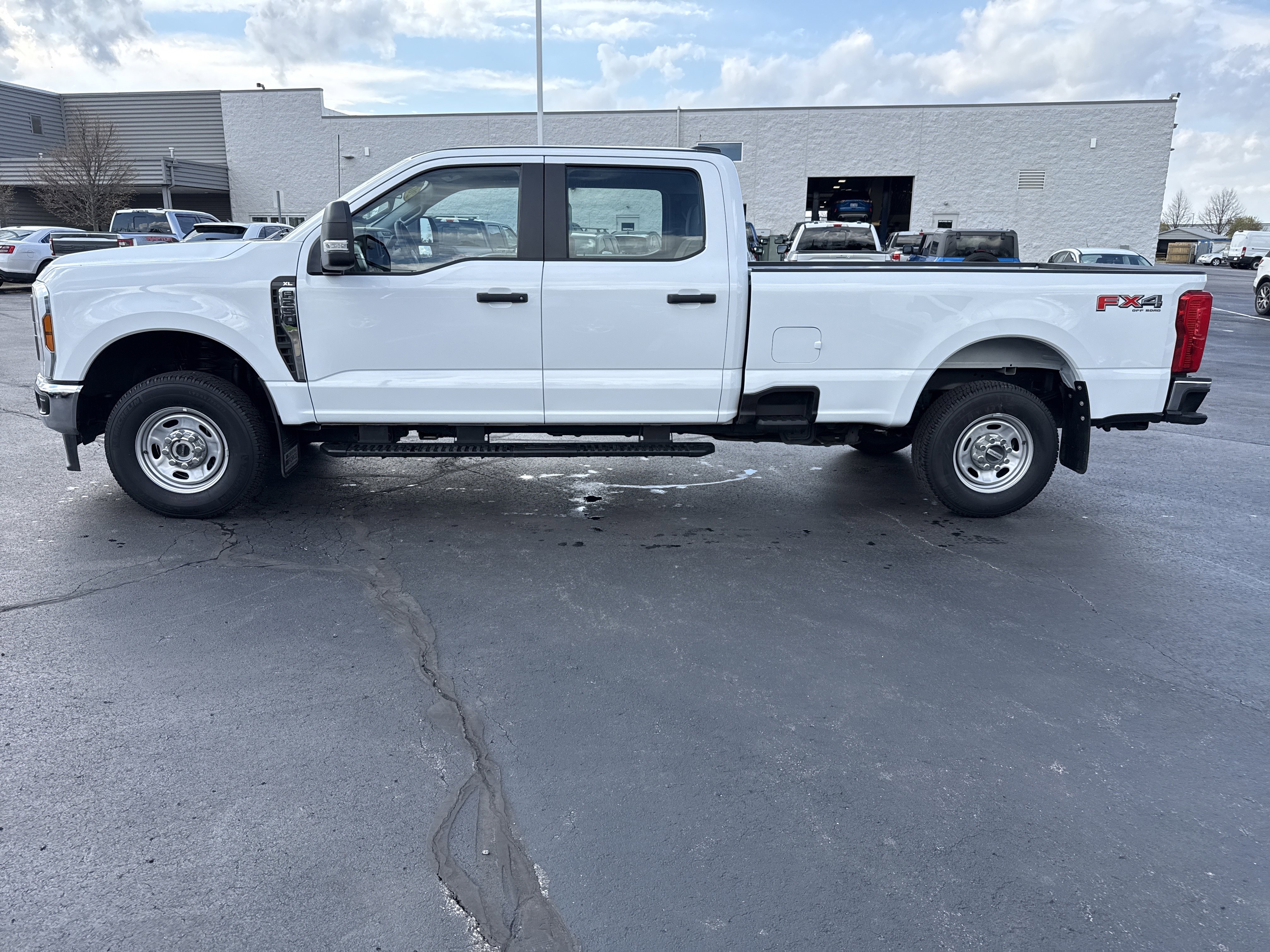 Certified 2024 Ford F250 XL w/ XL Chrome Package AWD/4WD image 4