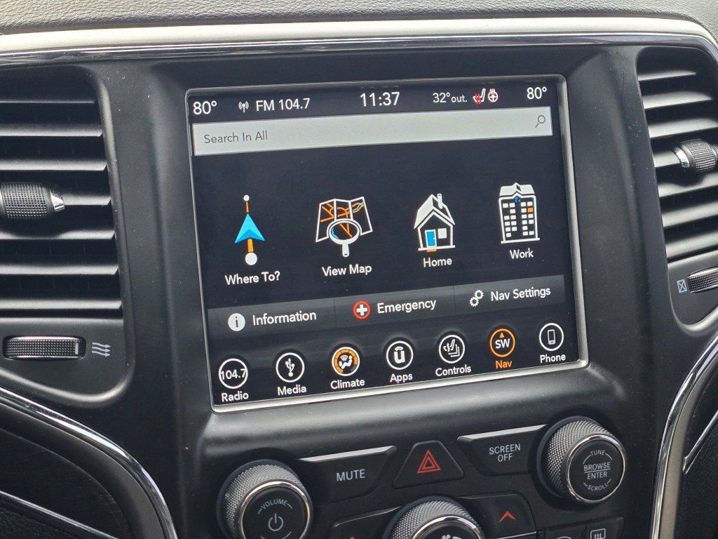 Used 2018 Jeep Grand Cherokee Limited image 25