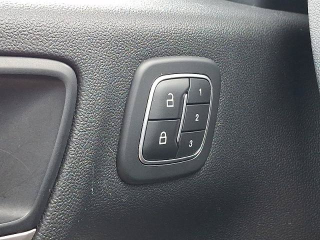 Certified 2020 Ford Escape SEL AWD/4WD image 24