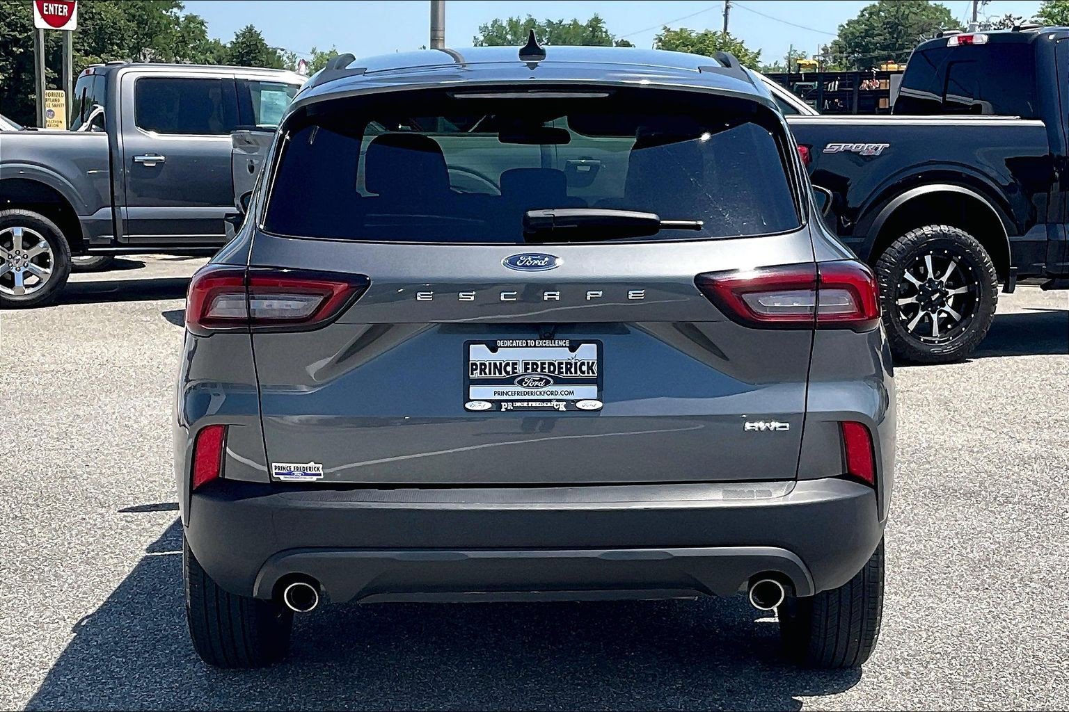 Certified 2025 Ford Escape ST-Line AWD/4WD image 4