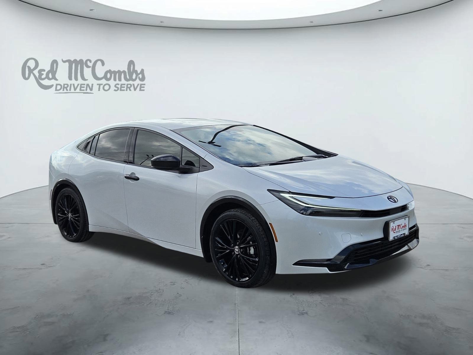 Used 2026 Toyota Prius image 1