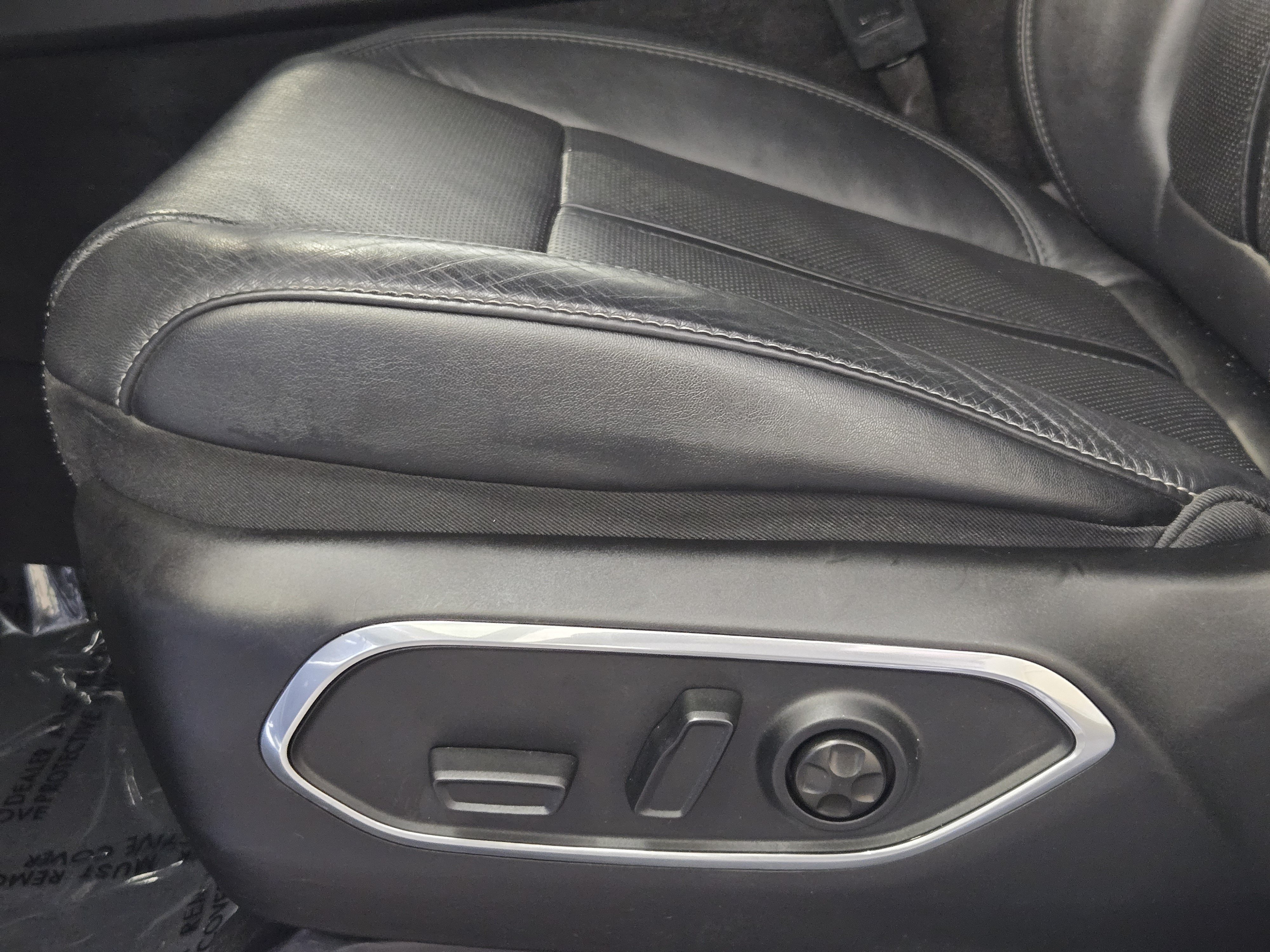 Used 2024 Jeep Wagoneer Series II w/ Flexible Seating Group RWD image 23