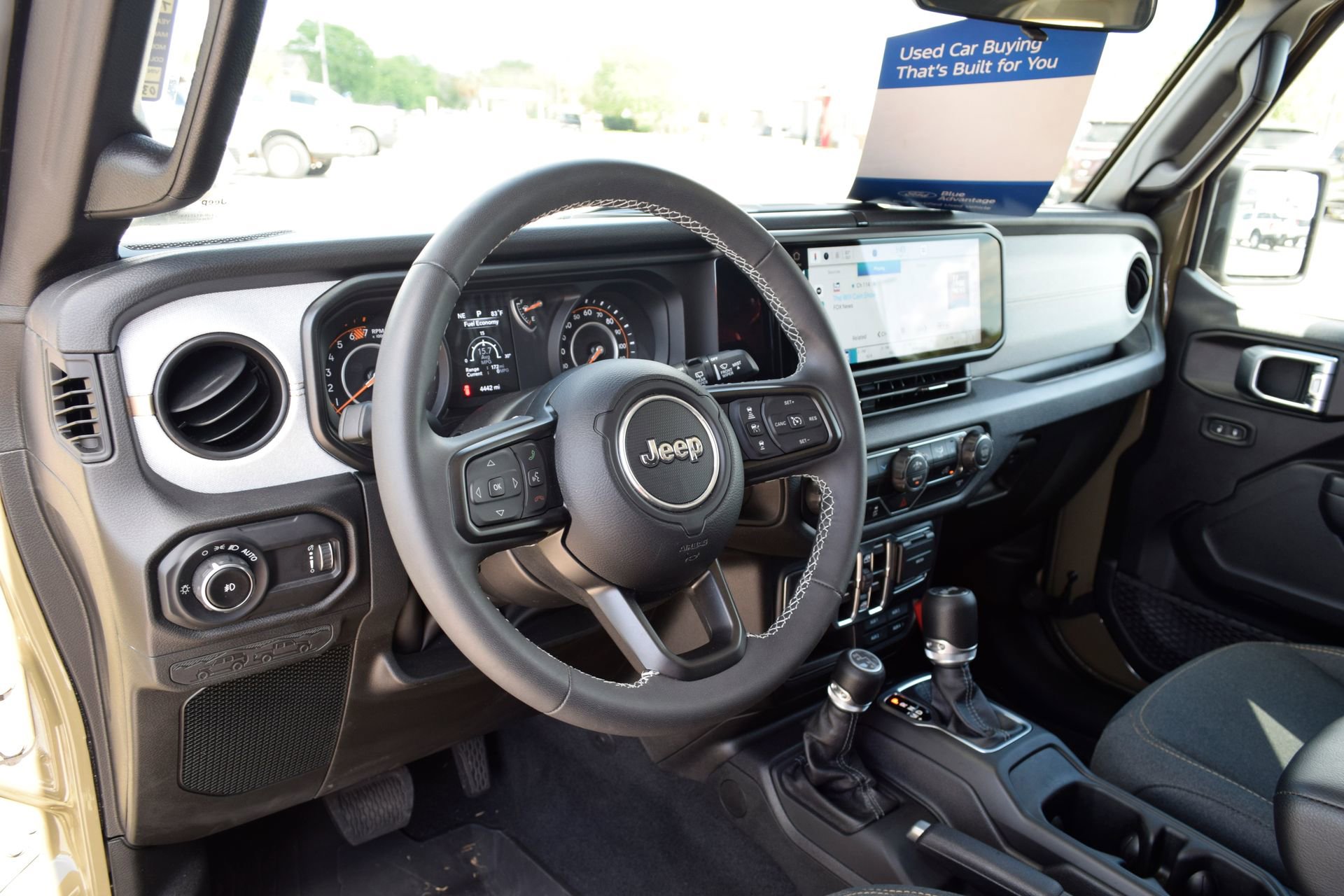 Used 2025 Jeep Wrangler Unlimited Sport AWD/4WD image 17
