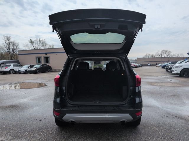 Certified 2019 Ford Escape SE image 19