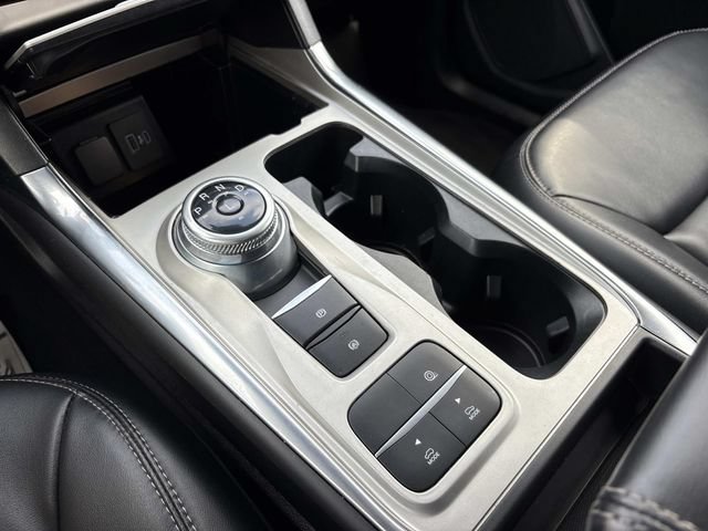Certified 2022 Ford Explorer XLT w/ Equipment Group 202A RWD image 34