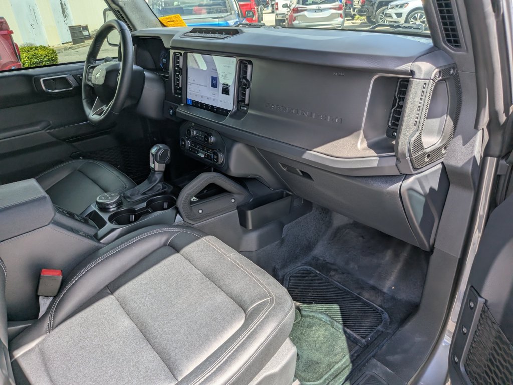 Certified 2025 Ford Bronco Badlands AWD/4WD image 12